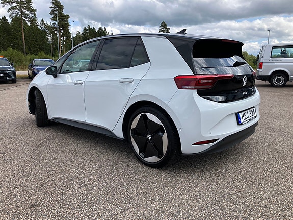 Volkswagen ID.3 8 of 30