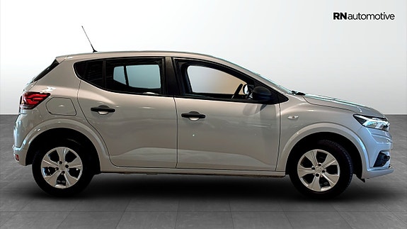 Dacia Sandero 6 of 23