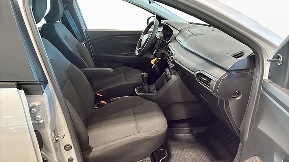 Dacia Sandero 3 of 23