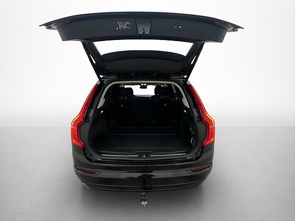 Volvo XC90 9 of 30