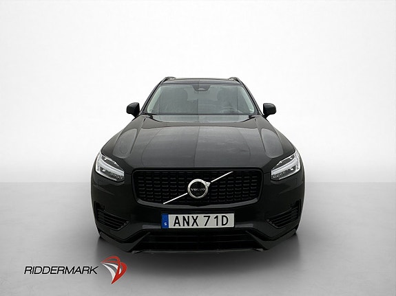 Volvo XC90 2 of 30