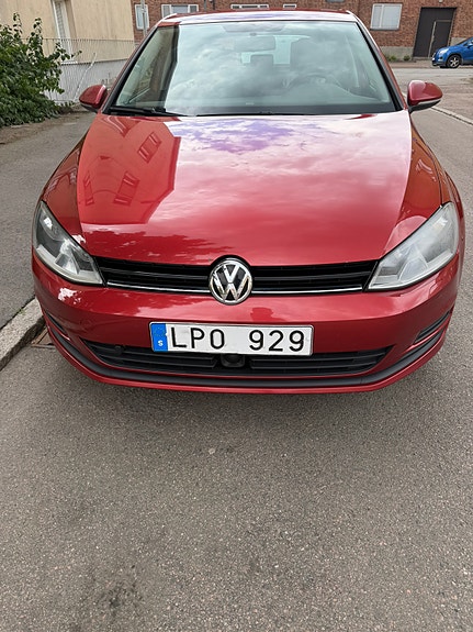 Volkswagen Golf VII 2 of 5