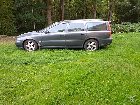 Volvo V70 5 of 6