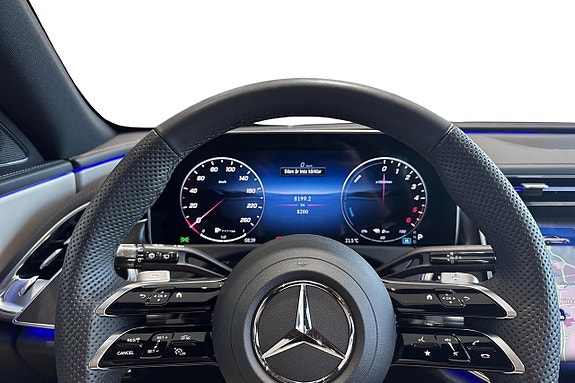 Mercedes-Benz E300 de 8 of 19