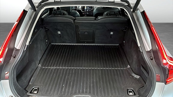 Volvo V90 10 of 23