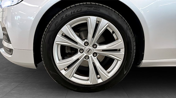 Volvo V90 9 of 23
