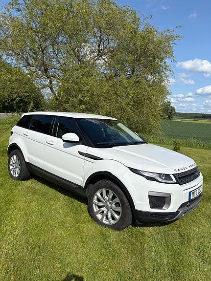Land Rover Range Rover Evoque 2 of 3