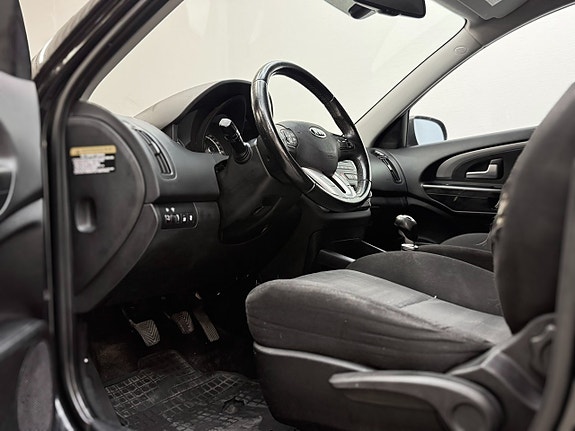 Kia Ceed 10 of 27
