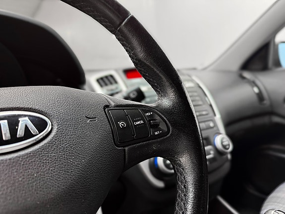 Kia Ceed 17 of 27