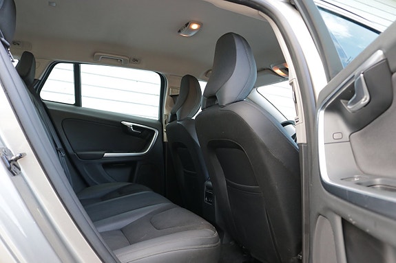 Volvo V60 11 of 14