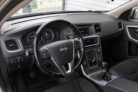 Volvo V60 6 of 14