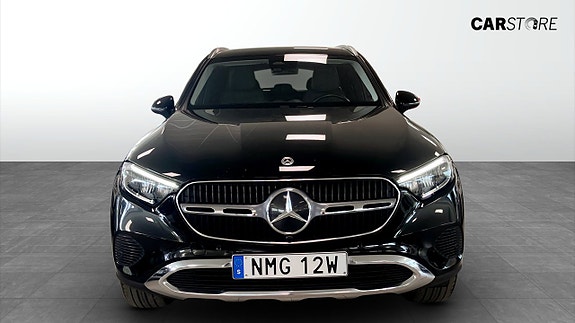 Mercedes-Benz GLC300 de 8 of 26