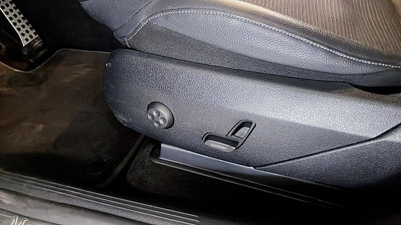 Mercedes-Benz GLC300 de 25 of 26
