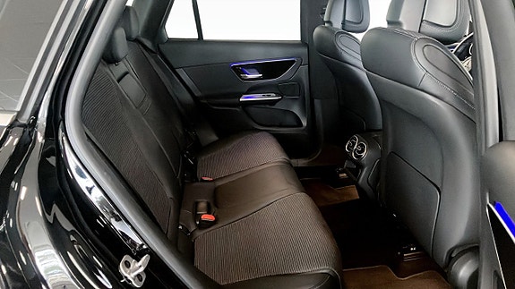 Mercedes-Benz GLC300 de 5 of 26