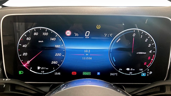 Mercedes-Benz GLC300 de 13 of 26