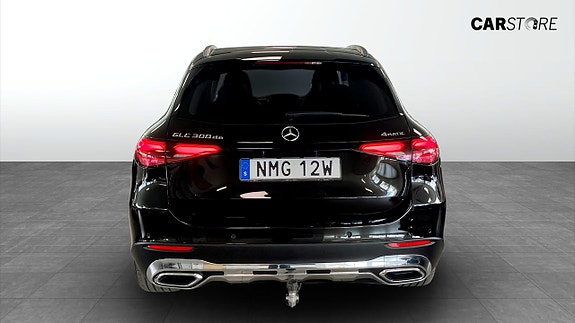 Mercedes-Benz GLC300 de 7 of 26