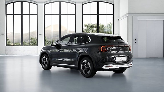 Mercedes-Benz GLA250+ 2 of 9