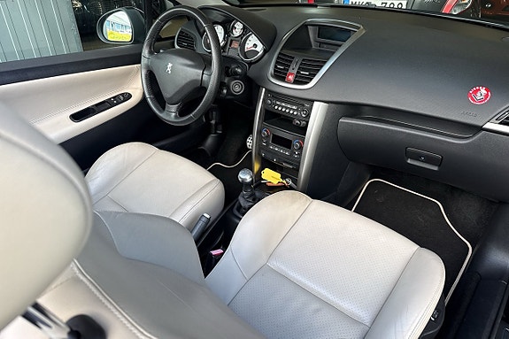 Peugeot 207 CC 18 of 21