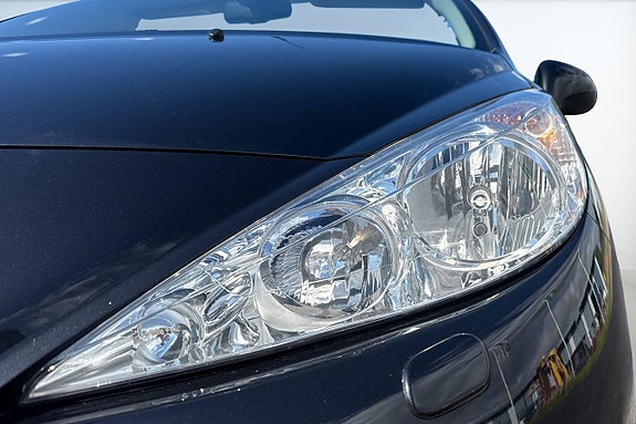Peugeot 207 CC 10 of 21