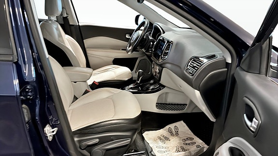 Jeep Compass 3 of 23