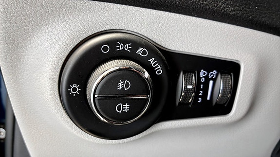 Jeep Compass 21 of 23