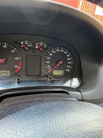 Volkswagen Golf IV 2 of 10