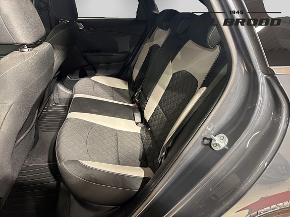 Kia Ceed 9 of 14