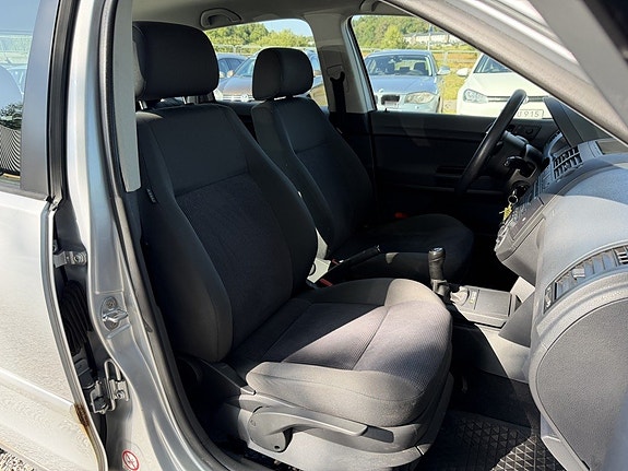 Volkswagen Polo 14 of 19