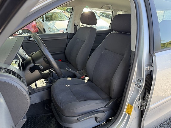 Volkswagen Polo 13 of 19