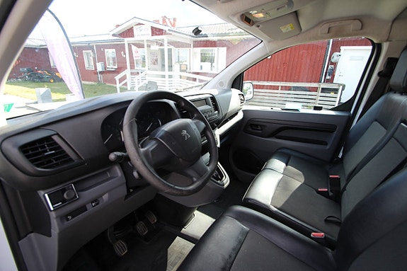 Peugeot Expert 8 of 10