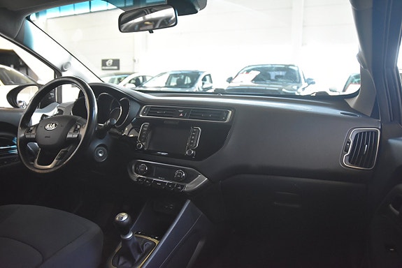Kia Rio 9 of 14