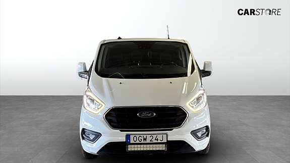 Ford Transit Custom 8 of 21