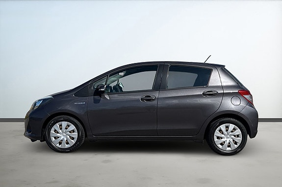 Toyota Yaris 2 of 20