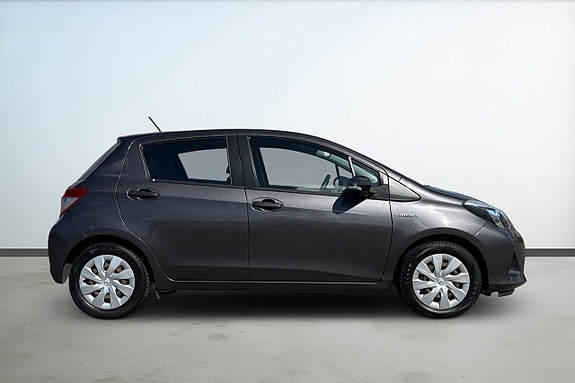 Toyota Yaris 6 of 20