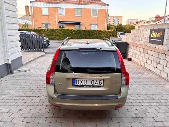 Volvo V50 10 of 23