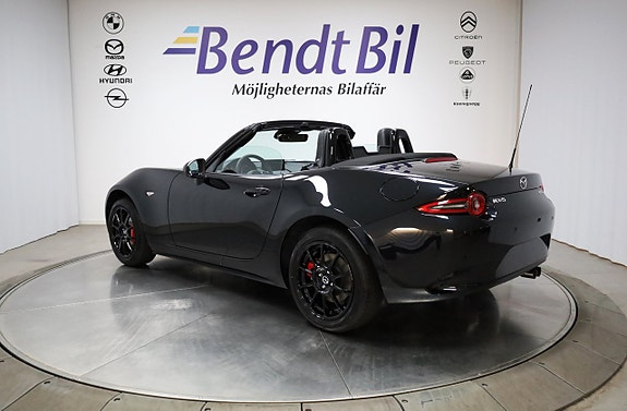 Mazda MX-5 9 of 30