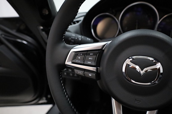 Mazda MX-5 23 of 30