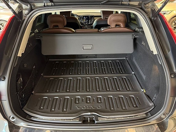 Volvo XC60 15 of 16