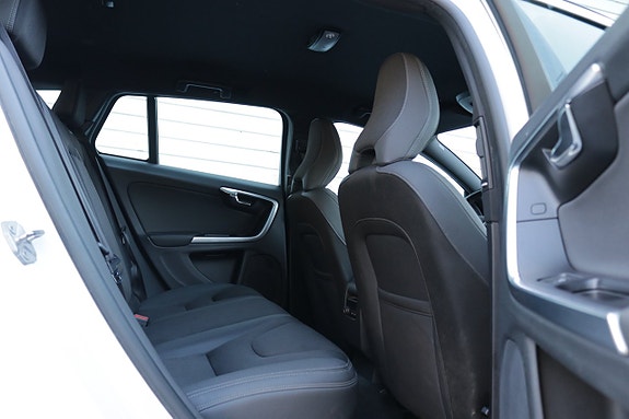 Volvo V60 8 of 15