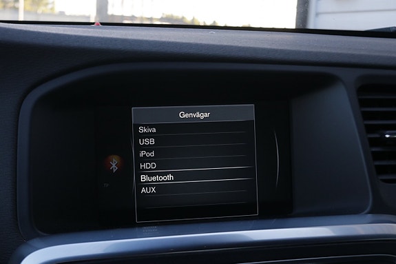 Volvo V60 13 of 15