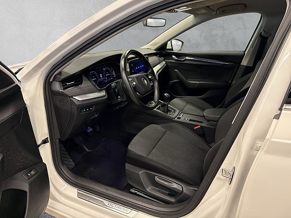 Skoda Octavia 11 of 27