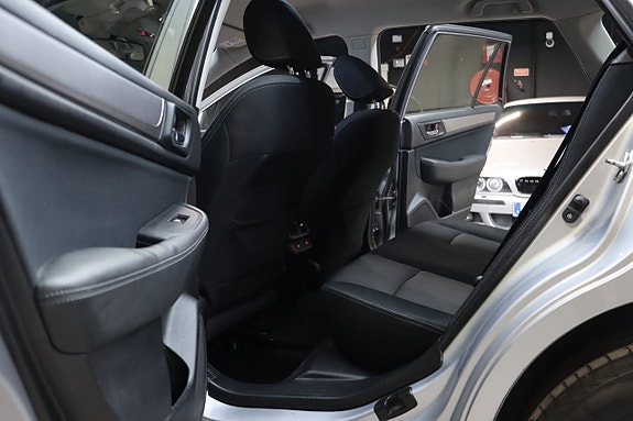 Subaru Outback 12 of 27