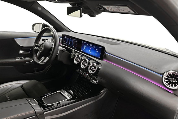 Mercedes-Benz A250 e 11 of 14