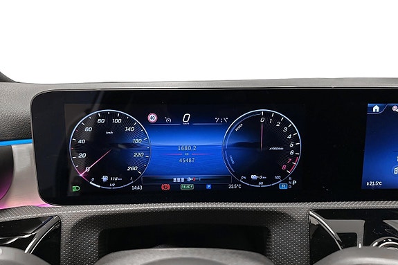 Mercedes-Benz A250 e 6 of 14