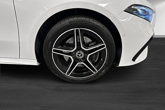Mercedes-Benz A250 e 12 of 14