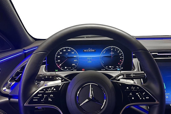 Mercedes-Benz E300 de 8 of 19