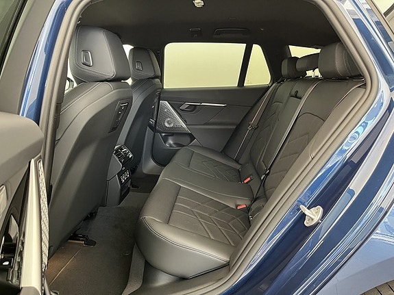 BMW i5 12 of 16