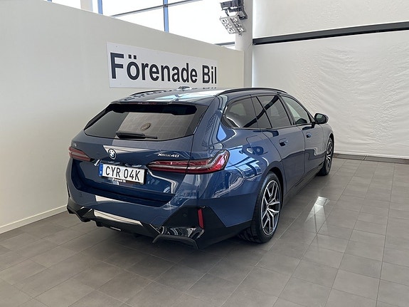 BMW i5 14 of 16