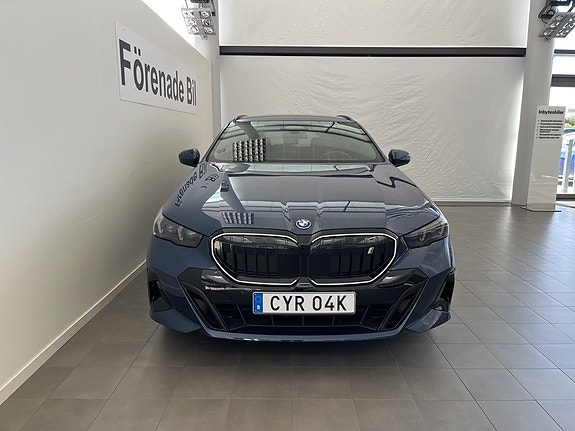 BMW i5 2 of 16