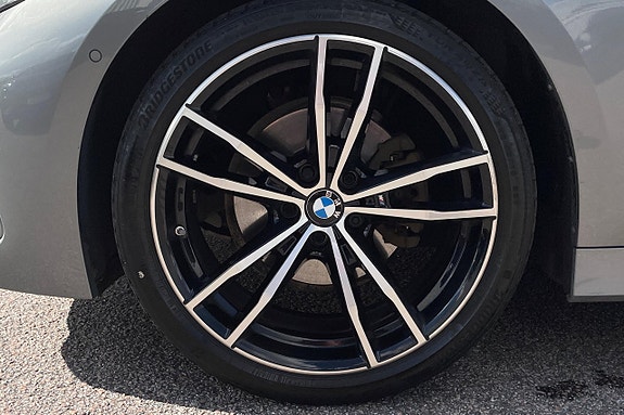BMW 320 10 of 30